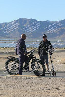 media/Oct-30-2025-Racers Edge (Thu) [[dabbdaf680]]/1-Around the Pits- Track Walk/